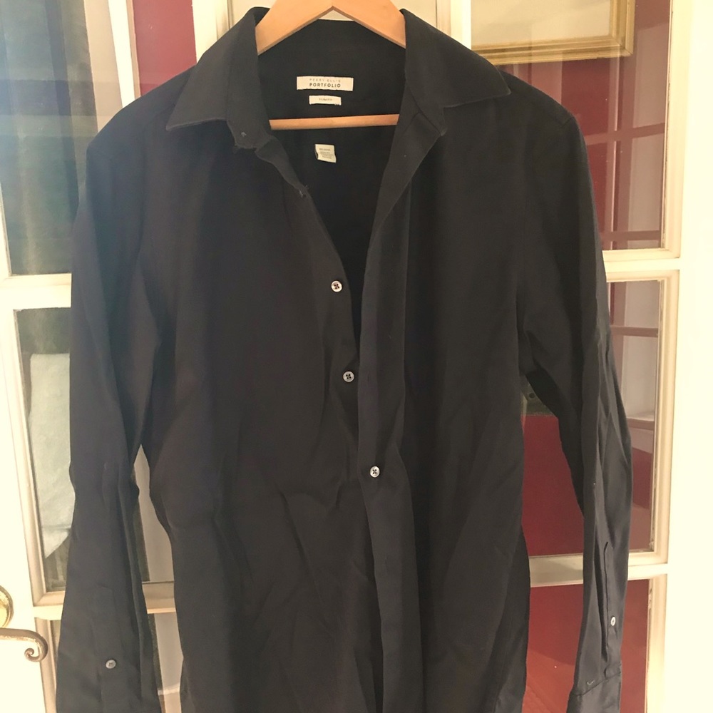 Perry Ellis Portfolio button down dress shirt. Like new needs an iron.